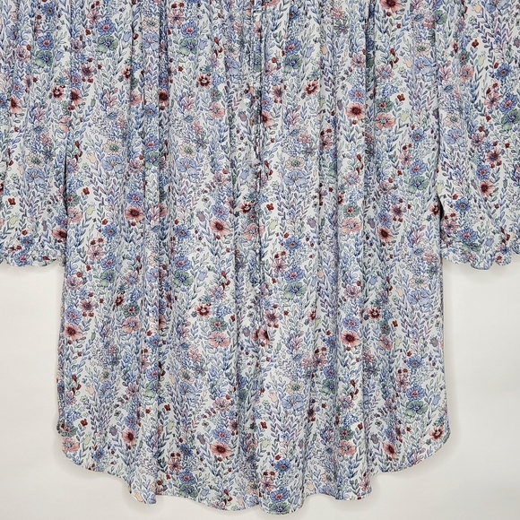 Rose + Olive Smocked Floral Top Size 1X Tie Neck Button Front Peasant Blouse - Picture 4 of 10